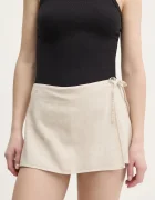 Hollister Co. Ленена пола