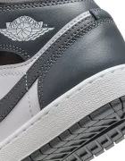 Jordan Air 1 Mid маратонки за деца черни DQ8423