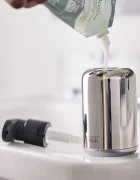 Joseph Joseph Дозатор за сапун Easy Store Luxe 300 ml