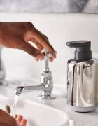 Joseph Joseph Дозатор за сапун Easy Store Luxe 300 ml
