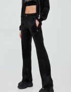 Juicy Couture Спортен панталон в черно с апликация