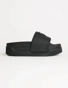 Karl Lagerfeld Чехли KONDOMINIUM