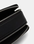 KARL LAGERFELD JEANS чанта crossbody дамска от имитация на кожа черна B3W30169