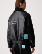 KARL LAGERFELD JEANS късо дамско яке от имитация на кожа x Pietro Terzini черно B4W15057