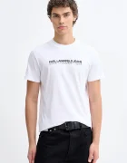 KARL LAGERFELD JEANS Памучна тениска в бяло с принт B1M17063