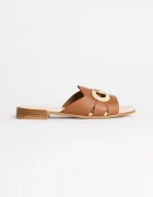 Karl Lagerfeld Кожени чехли PETALO BROOCH SLIDE