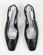 Karl Lagerfeld Кожени обувки с дебел ток Kayla в черно с дебел ток KL35406