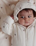 Konges Sløjd Бебешки памучен къс гащеризон NEWBORN ONESIE WITH HOOD