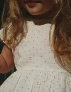 Konges Sløjd рокля от памук PACEY DRESS GOTS бежова на цветя KS105510