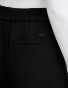Lacoste Панталон в черно със стандартна кройка с висока талия HF2627