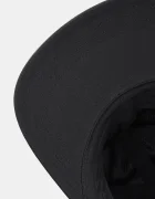Lacoste Шапка с козирка в лилаво с апликация RK2450