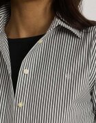 Lauren Ralph Lauren Памучна риза дамска в черно със свободна кройка с класическа яка 200859048
