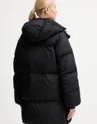 Levi's Пухено яке в черно зимен модел 003HB