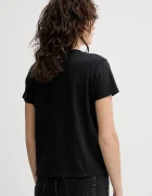 Levi's Тениска BOXY VNECK TEE в черно A8774