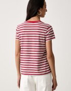 Levi's тениска дамска от памук PERFECT червена 39185
