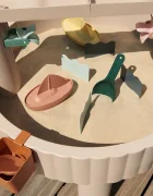 Liewood Комплект за игра за деца Sepp Activity Table бежов LW19734