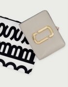 Marc Jacobs портфейл дамски от кожа THE SNAPSHOT бежов 2P6SMP021S01
