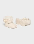 Mayoral Newborn обувки за бебе бежови 9163