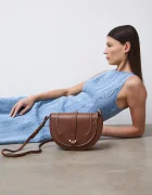 Medicine чанта crossbody дамска кафява