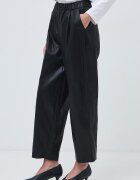 Medicine панталон slouchy дамски от имитация на кожа черен