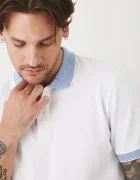 Medicine тениска с яка мъжка от памук с еластан бяла