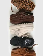 Naked Wolfe Велурени чехли Blizzard в черно Blizzard Suede Shearling Black