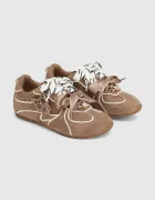 Naked Wolfe Велурени маратонки Adored в бежово Adored Mushroom Suede