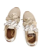 Naked Wolfe Велурени маратонки Adored в бежово Adored Off White Suede