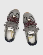 Naked Wolfe Велурени маратонки Adored в сиво Adored Grey Suede