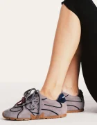 Naked Wolfe Велурени маратонки Adored в сиво Adored Grey Suede