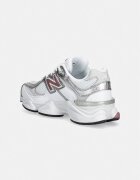 New Balance 9060 маратонки за деца бели G906082T
