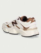 New Balance 9060 маратонки за деца бежови G90609SI