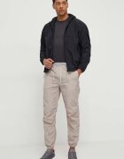 New Balance Тениска за трениране Athletics MT41253BK в черно с изчистен дизайн