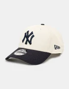 New Era Памучна шапка с козирка COLOURBLOCK 9FORTY® в бежово с десен 60595215