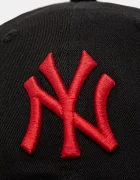 New Era Памучна шапка с козирка LE 920 LEAGUE ESSENTIAL 9TWENTY® в черно с апликация 60471471