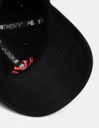 New Era Памучна шапка с козирка LE 920 LEAGUE ESSENTIAL 9TWENTY® в черно с апликация 60471471