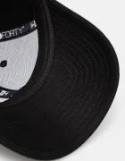 New Era Памучна шапка с козирка OUTLINE 9FORTY® в черно с апликация 60471464