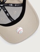 New Era шапка с козирка от памук LEAGUE ESS 9FORTY® бежова 60915726