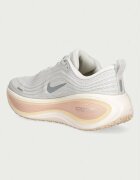 Nike обувки за бягане дамски Vomero Plus бежови HV8154.012