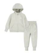 Nike спортен комплект анцуг за бебе от памук бял 66J456