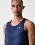 Nike спортен топ Stride тъмносин HV5210.410