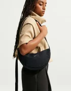 nike sportswear чанта crossbody Aura 4L черна HQ4370.013