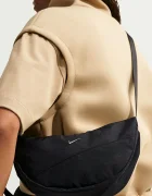 nike sportswear чанта crossbody Aura 4L черна HQ4370.013