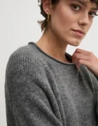 Pepe Jeans Пуловер с вълна IRMA CREW NECK дамски в сиво от лека материя PL702192