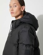 Rains Яке 15130 Jackets в черно зимен модел