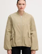 Sisley Яке
