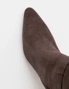Steve Madden Велурени ботуши Sirrens в кафяво с тънък ток 11004776