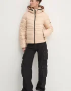 Superdry Яке в бежово зимен модел W5011724A-2WV