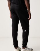 The North Face панталон за трениране мъжки MOUNTAIN ATHLETICS черен NF0A8J8DJK31