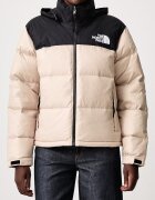 The North Face пухено яке дамско 1996 Retro Nuptse бежово NF0A3XEOPC71